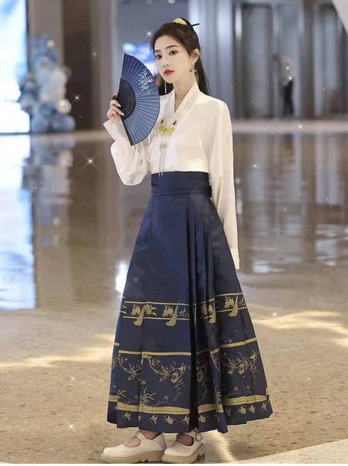 马面裙配什么鞋子图片_俏皮酷感优雅都搞定！