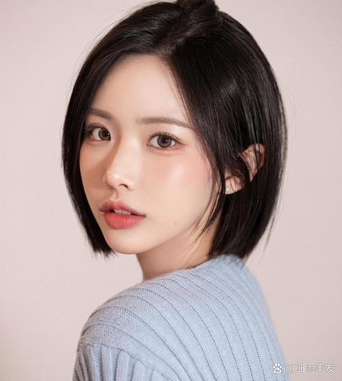 鹅蛋脸最简单三个发型_鹅蛋脸发型多样，清爽慵懒任你选