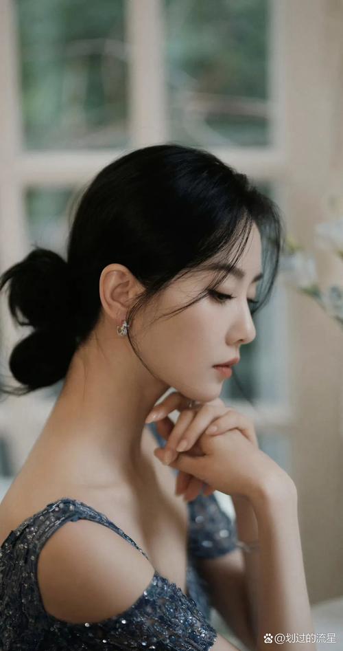 有气质的低马尾发型_气质低马尾，细节显不同