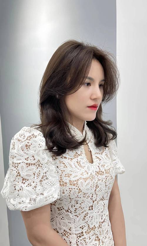 鹅蛋脸适合的最佳发型_短发扎发长发选哪个？