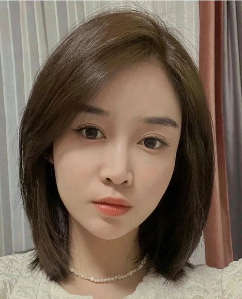 齐肩发型容易打理_百搭显美，轻松打理