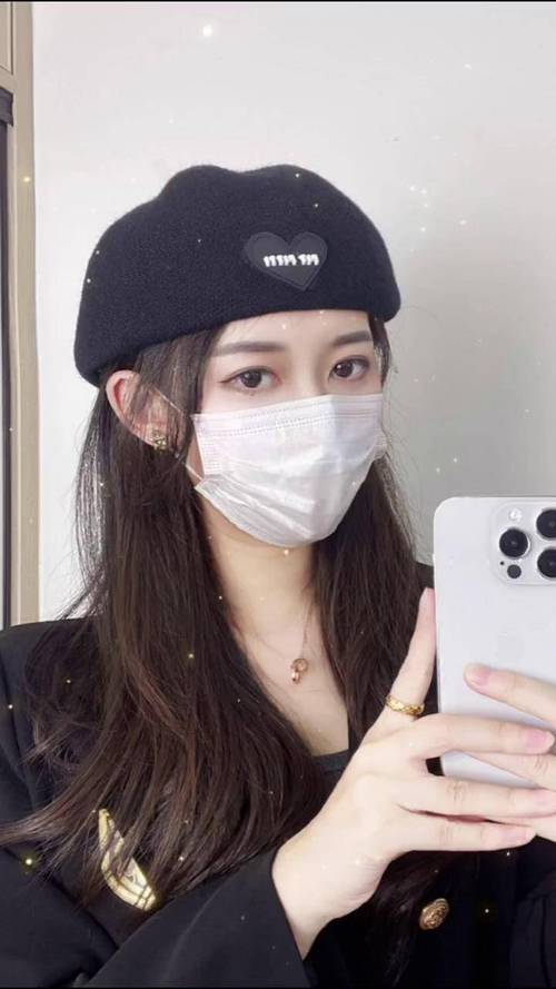 贝雷帽怎么戴搭配好看图片女_百搭贝雷帽，修饰脸型显气质