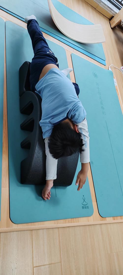 儿童适合练瑜伽吗_儿童瑜伽需专业指导,趣味安全助成长 儿童适合练瑜伽吗_儿童瑜伽需专业指导,趣味安全助成长