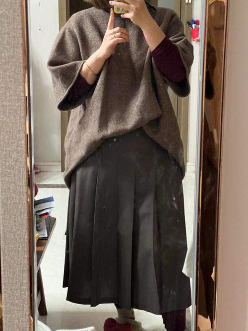 羊毛半身裙搭配_百搭时尚，秋冬必备！