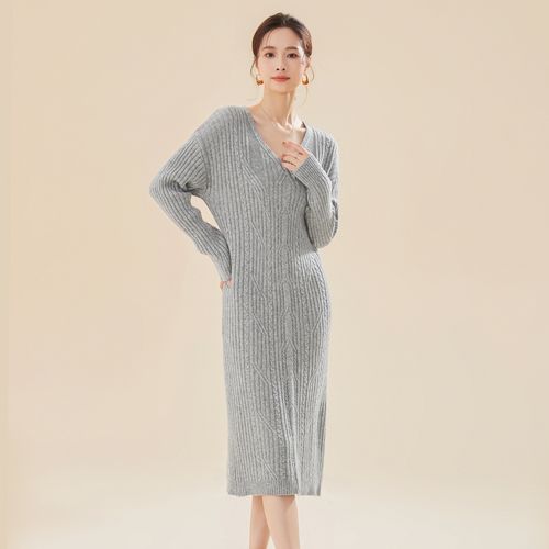 羊毛包臀裙如何搭配毛衣_毛衣配包臀裙，秋冬显气质