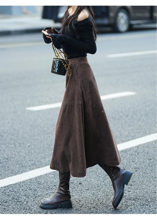 灯芯绒直筒半身裙搭配_秋冬百搭气质款 灯芯绒直筒半身裙搭配_秋冬百搭气质款