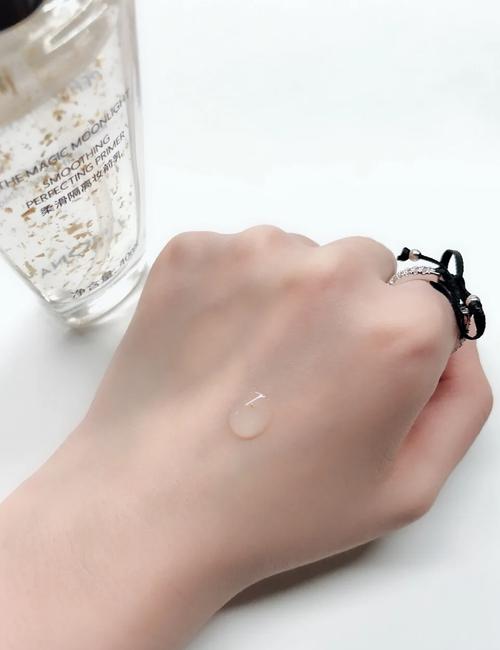 隔离和妆前乳的正确顺序_隔离乳先涂妆前乳后,底妆更服帖持久! 隔离和妆前乳的正确顺序_隔离乳先涂妆前乳后,底妆更服帖持久!