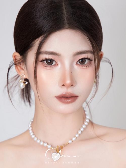 韩国裸妆化妆教程新手化妆_2分钟自然美肌，简单又好看