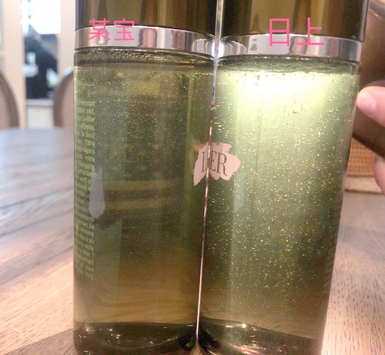 精粹水和精华液先抹哪个_精华水调节水油，精华液深层滋养！