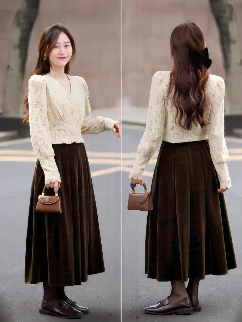 咖色半裙配什么颜色上衣_百搭时尚，通勤约会皆宜