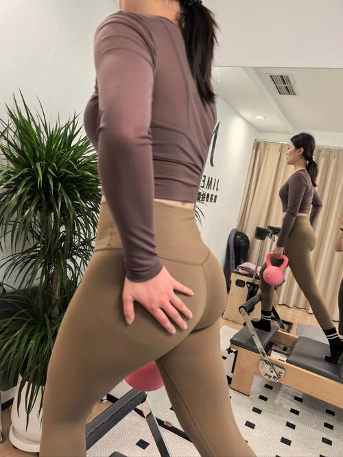 提臀训练_每天10分钟提臀，告别扁平臀，重塑紧致线条