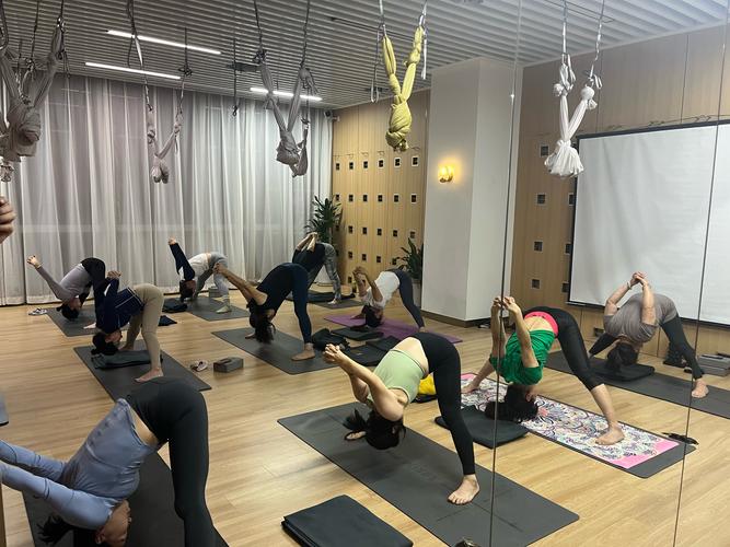 隔壁每天晚上练瑜伽_瑜伽声扰民?邻里和谐需沟通 隔壁每天晚上练瑜伽_瑜伽声扰民?邻里和谐需沟通