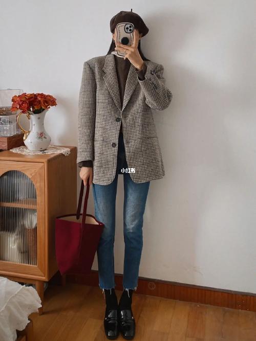 格子西装不适合哪种人_胖深肤色老年慎选，选对显时尚