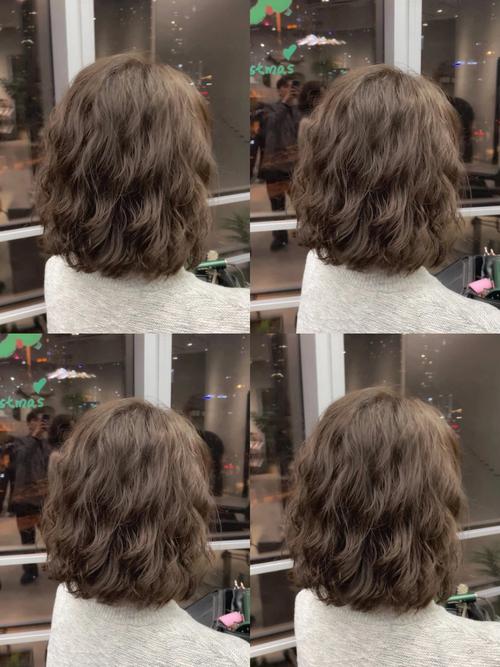 内烫蓬松短发女发型_40岁女性内烫蓬松短发，减龄瘦脸显气质