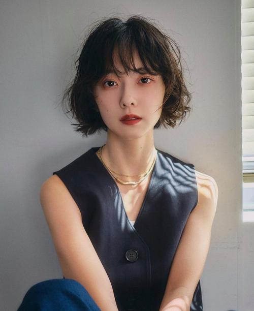 典型日式女发型_日式蛋卷长发，减龄百搭显气质