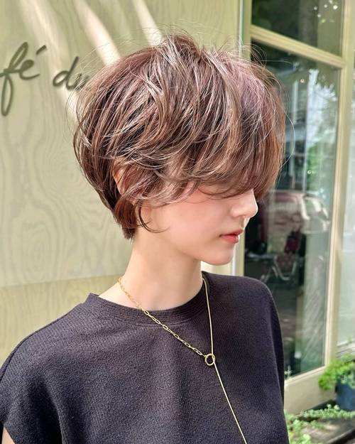 圆碎发型_女士短发新潮利落显年轻