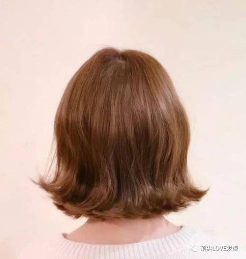 外卷短发小翻翘_时尚动感，打造自信个性