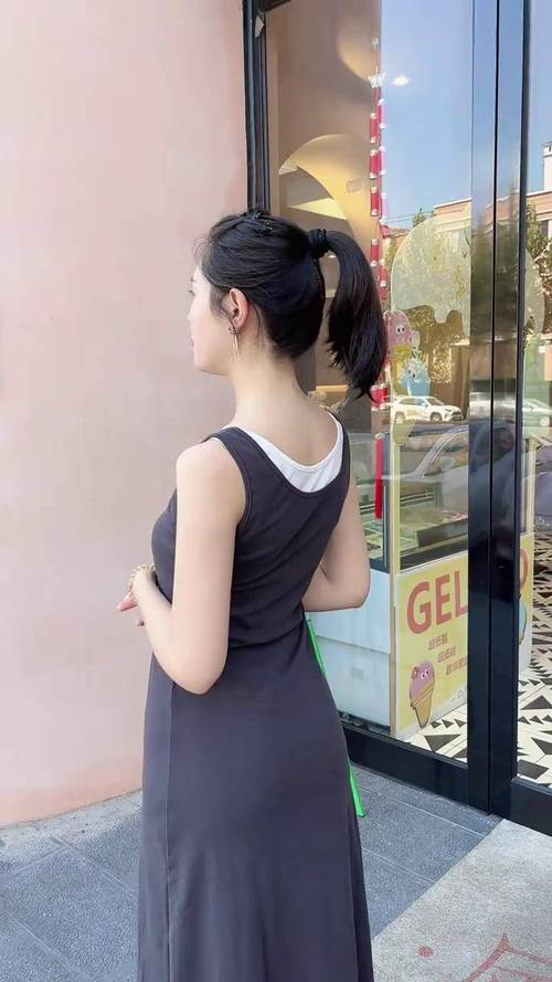 短马尾短发发型_黄色短发单马尾,时尚又柔美 短马尾短发发型_黄色短发单马尾,时尚又柔美