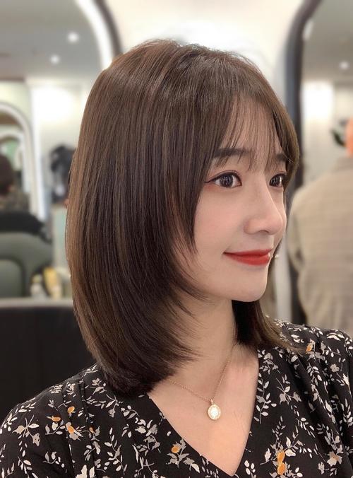 不披头散发又好看的发型_鲨鱼夹鸡毛头丝带编发发簪盘发公主头