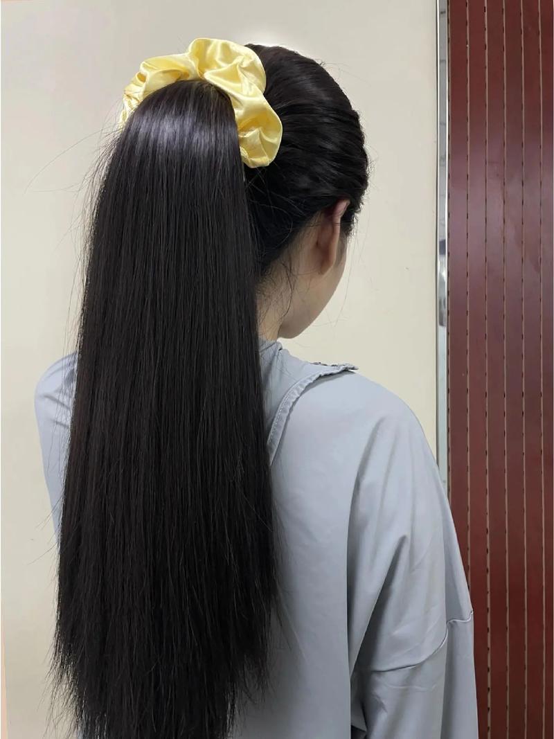 剪了高层次发型扎得了高马尾吗_披散有层次，扎马尾效果差，长卷发更佳