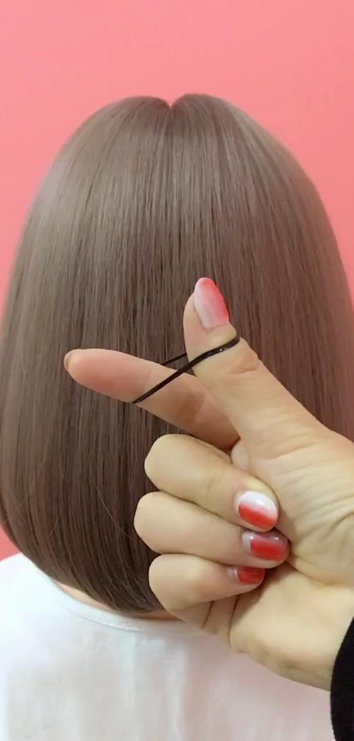 一根皮筋卷发_皮筋卷发教程