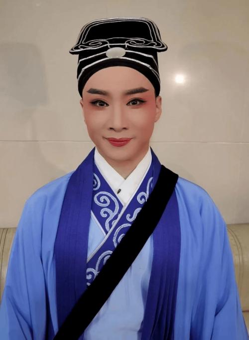 男扮女装新娘妆化妆全过程_自然逼真，妆穿搭全攻略