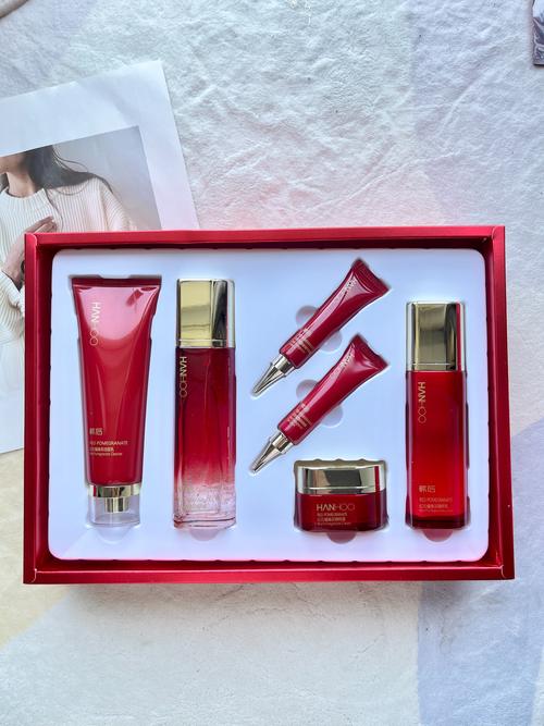 送长辈能送化妆品吗_送长辈化妆品？包装夸赞选对才暖心