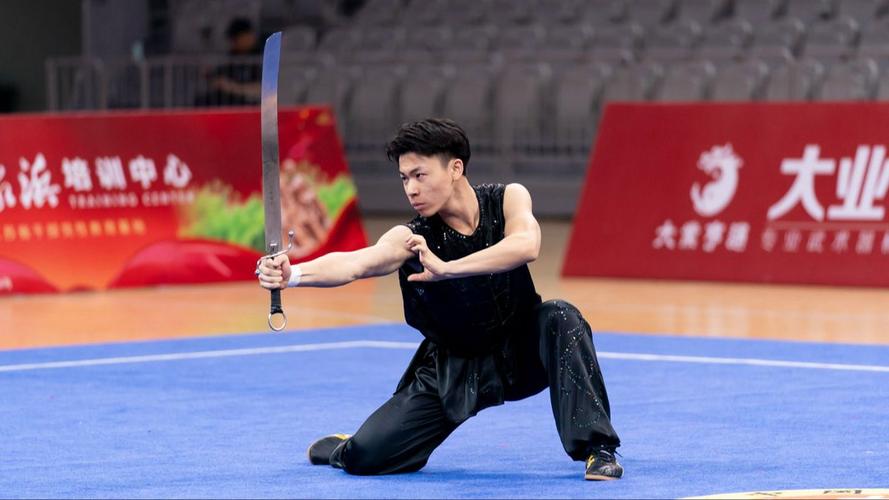 武术套路比赛自选刀术必加动作_刚猛精髓，规则传承