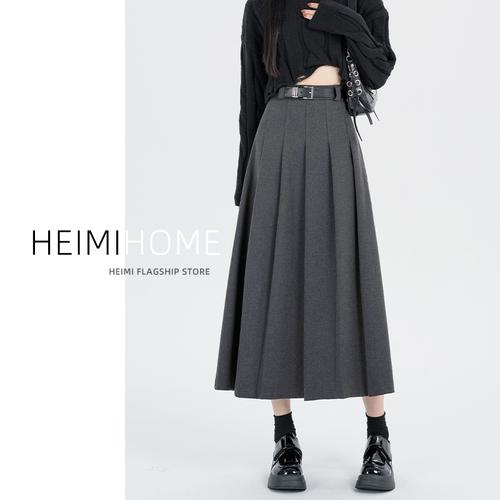 短灰色百褶裙配鞋子_灰色百褶裙百搭实穿，多种风格轻松搞定！