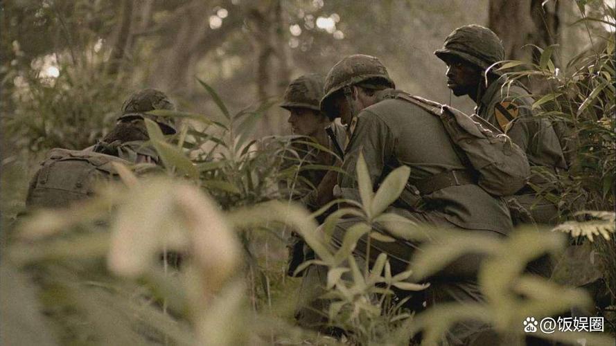 越战片丛林血战动作片_残酷人性与战争反思