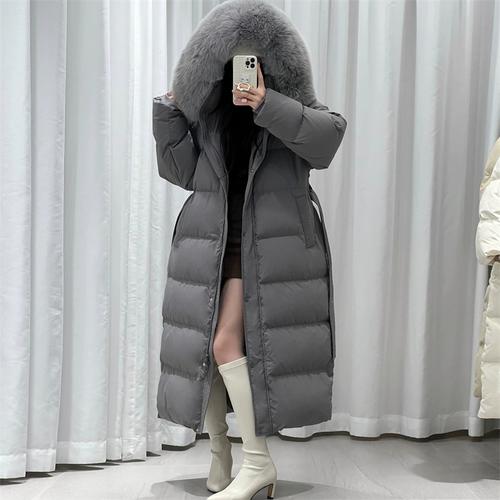 深灰色羽绒服配什么颜色裙子_深灰羽绒服搭配指南,时尚百搭显气质! 深灰色羽绒服配什么颜色裙子_深灰羽绒服搭配指南,时尚百搭显气质!