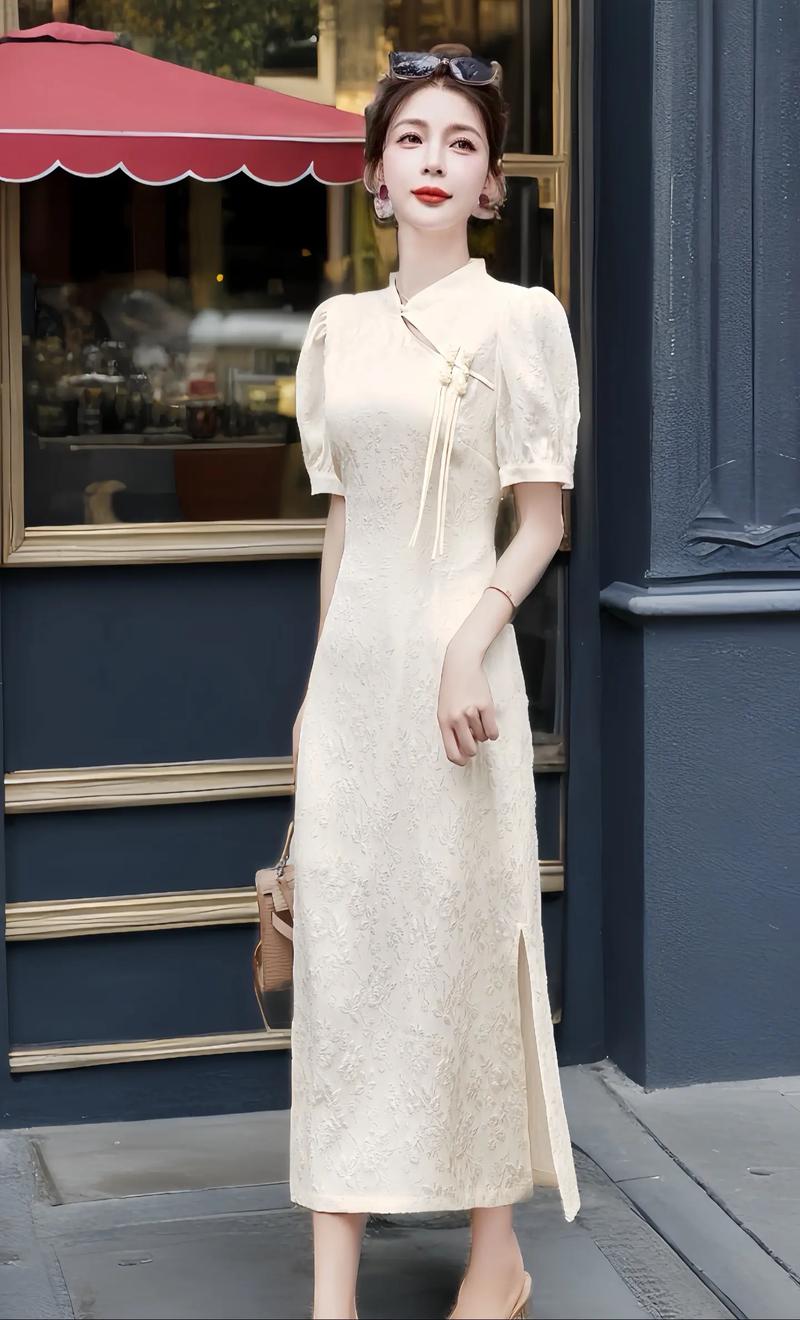 中式连衣裙配什么鞋子_新中式鞋搭配裙子,风格各异显魅力 中式连衣裙配什么鞋子_新中式鞋搭配裙子,风格各异显魅力