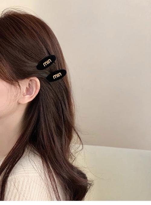 鸭嘴夹怎么夹刘海_固定刘海显高盘发，发型神器