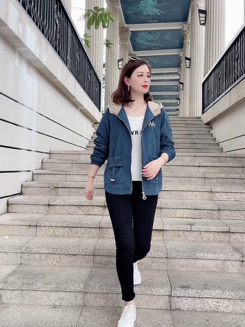 灯芯绒外套配什么裤子_秋冬百搭时尚,保暖复古 灯芯绒外套配什么裤子_秋冬百搭时尚,保暖复古