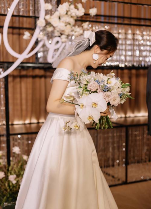 香槟色的三个最佳配色是什么_优雅奢华，简约与奢华并存