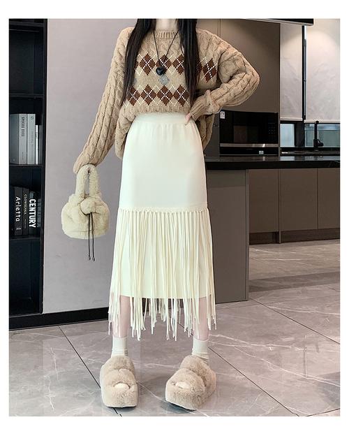 不规则针织裙怎么搭配_针织裙百搭显瘦,秋冬必备! 不规则针织裙怎么搭配_针织裙百搭显瘦,秋冬必备!