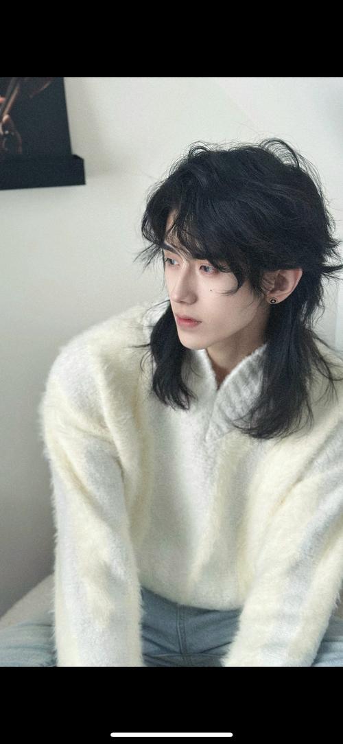 鲻(zi)鱼头发型_复古潮流短发造型