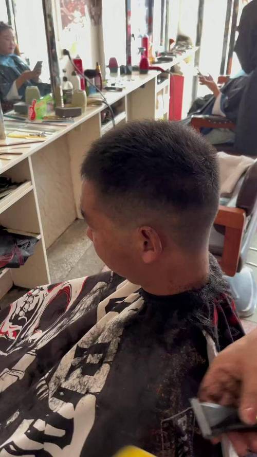 毛碎发型_毛寸毛碎短发，男女皆宜，层次随性，打理简单