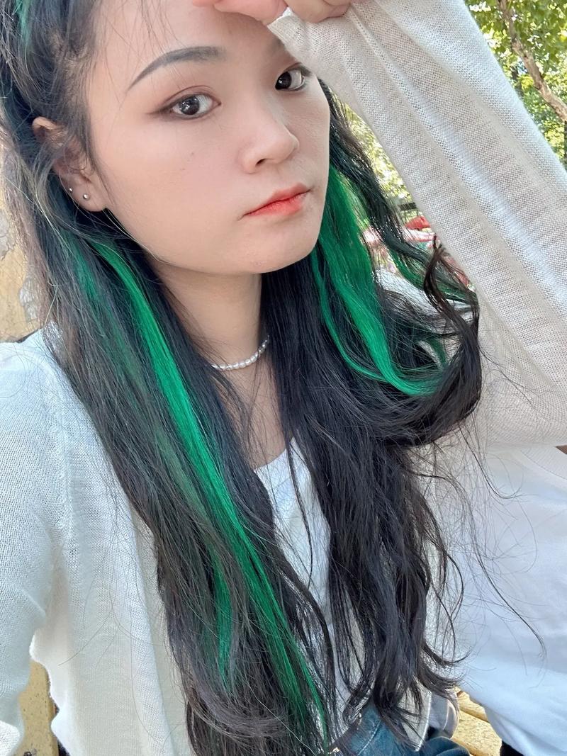 天冷头发长得快吗_冷天头发生长快慢因人而异，营养护理是关键