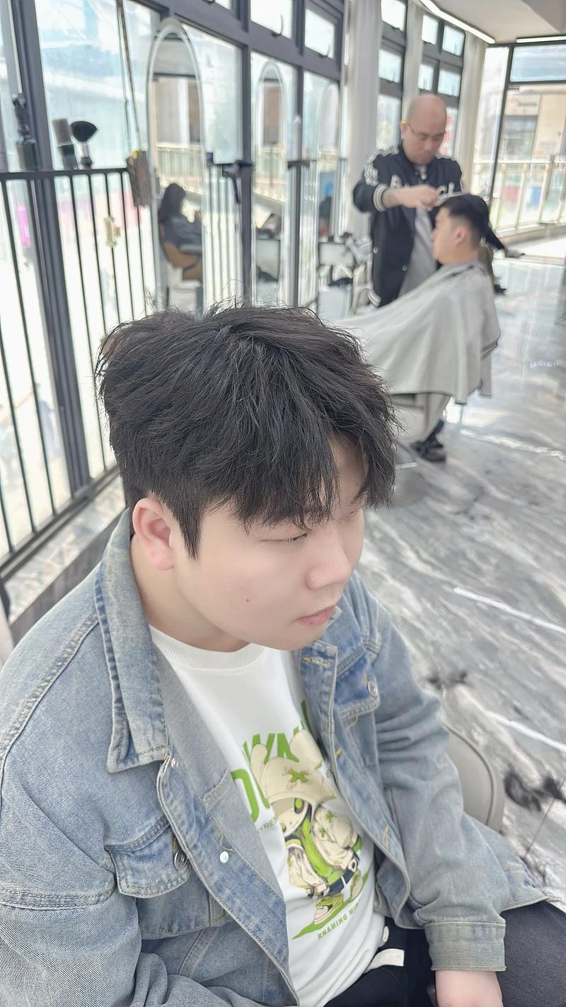 想试试自己适合什么发型怎么办_选对发型,脸型发质都好看! 想试试自己适合什么发型怎么办_选对发型,脸型发质都好看!