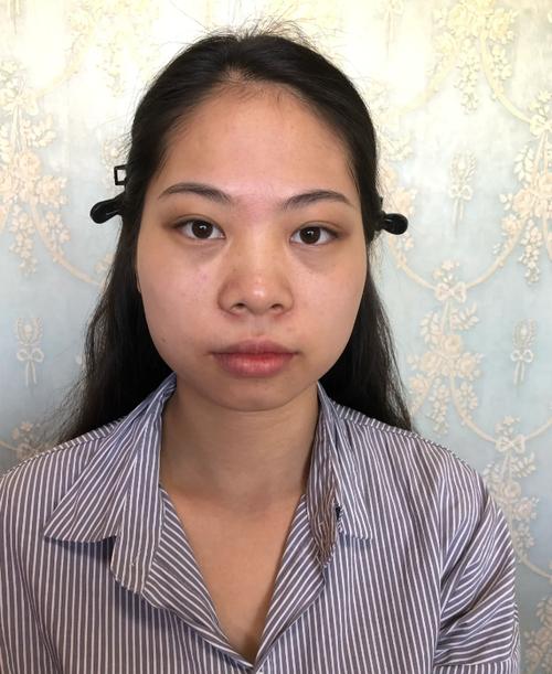 上宽下窄是什么脸型_发型化妆巧平衡