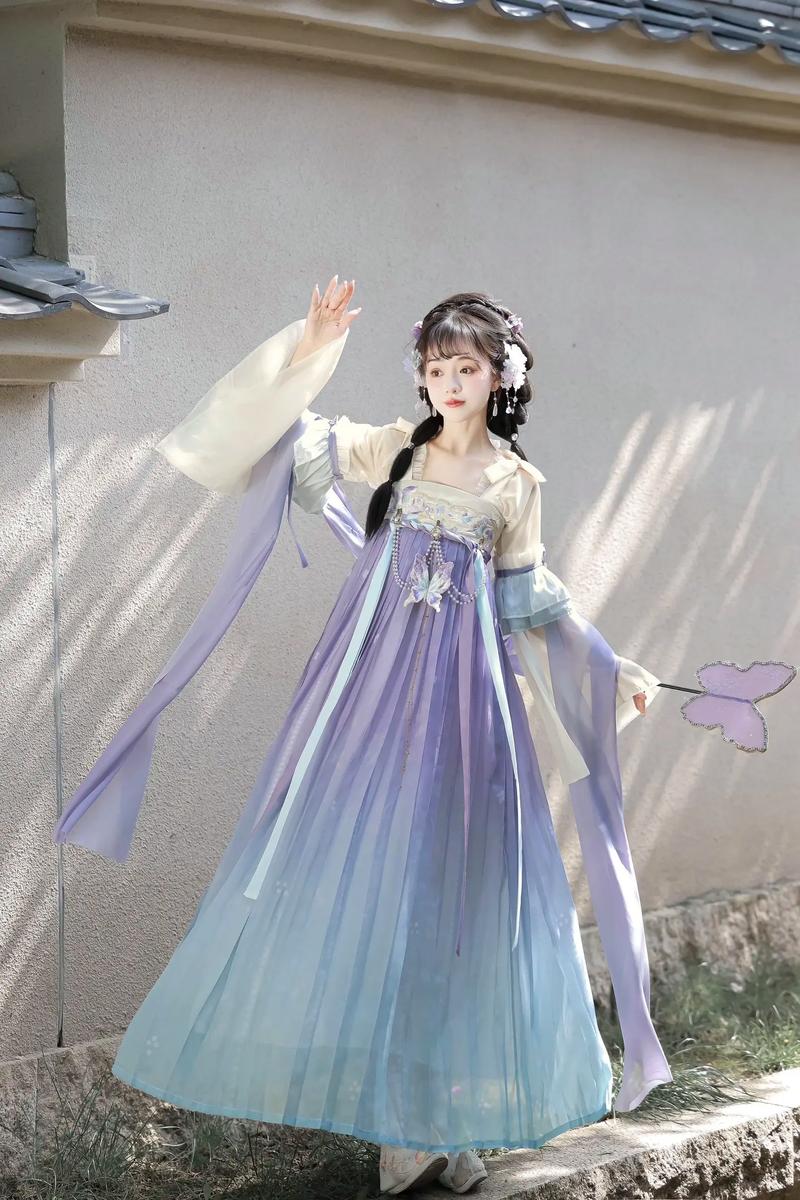 齐胸襦裙配什么发型_发型搭配齐胸襦裙，更显优雅气质