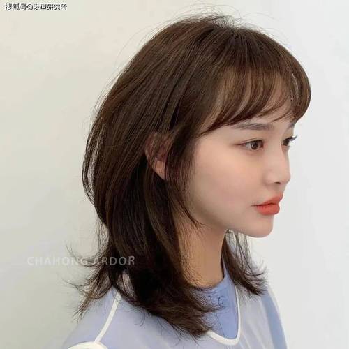 外翘卷x中短发_外翘短发，活力俏皮显自信