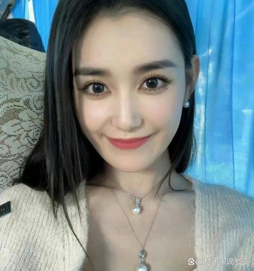 化了妆显老是什么长相_脸型决定妆容效果,淡妆更显气质年轻 化了妆显老是什么长相_脸型决定妆容效果,淡妆更显气质年轻