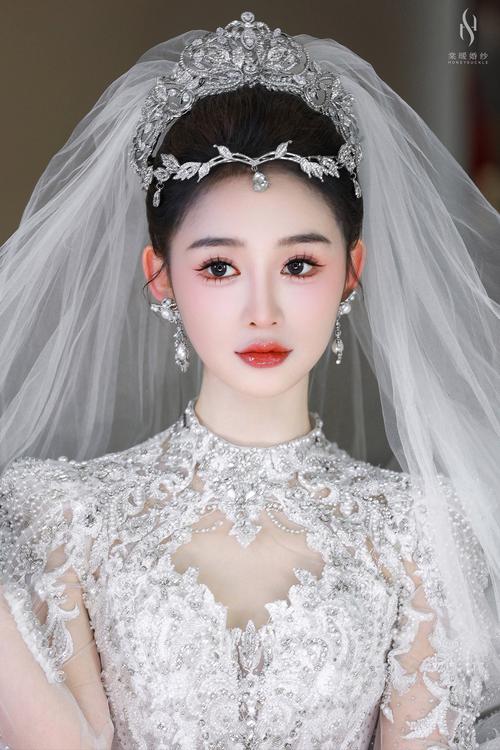 完美新娘晚礼发型实例教程_5大主题超实用