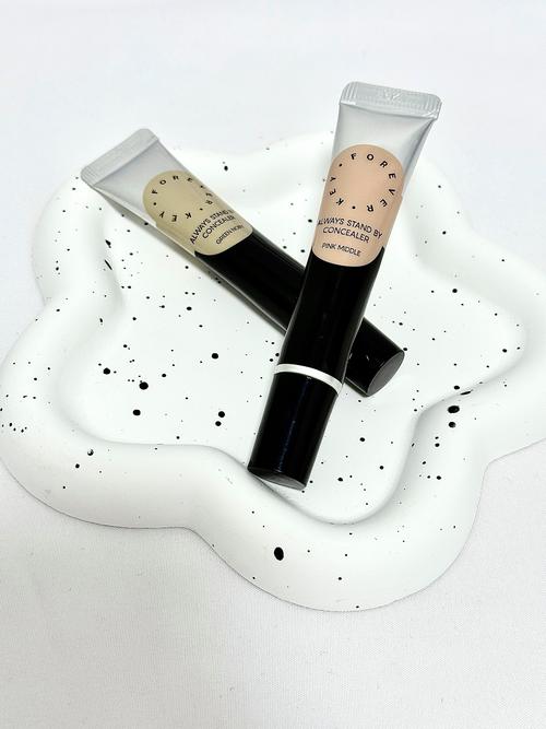 红血丝用深色还是浅色遮瑕_绿色遮瑕中和红血丝,深色遮瑕慎用配肤色 红血丝用深色还是浅色遮瑕_绿色遮瑕中和红血丝,深色遮瑕慎用配肤色