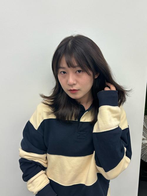 老师要求把刘海梳上去怎么办_女生刘海碍事?梳上夹耳后或马尾,简单实用! 老师要求把刘海梳上去怎么办_女生刘海碍事?梳上夹耳后或马尾,简单实用!