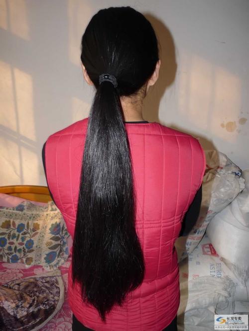 戈壁落日提供玩长头发_自然美与人对话的艺术品