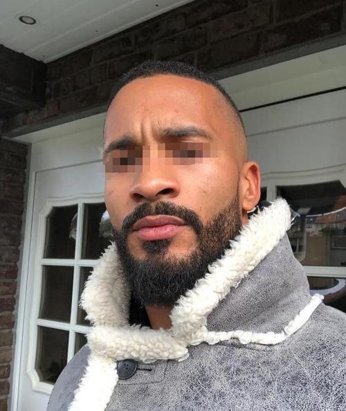 寸短头发的黑人走了_历史经济与文化交织的自信象征