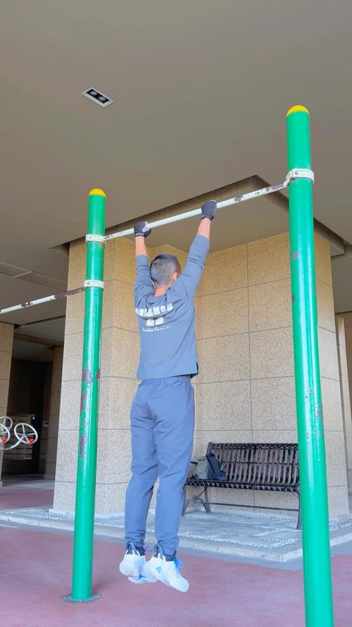 练负重引体能解锁双力臂吗_练双力臂?试试负重引体向上! 练负重引体能解锁双力臂吗_练双力臂?试试负重引体向上!